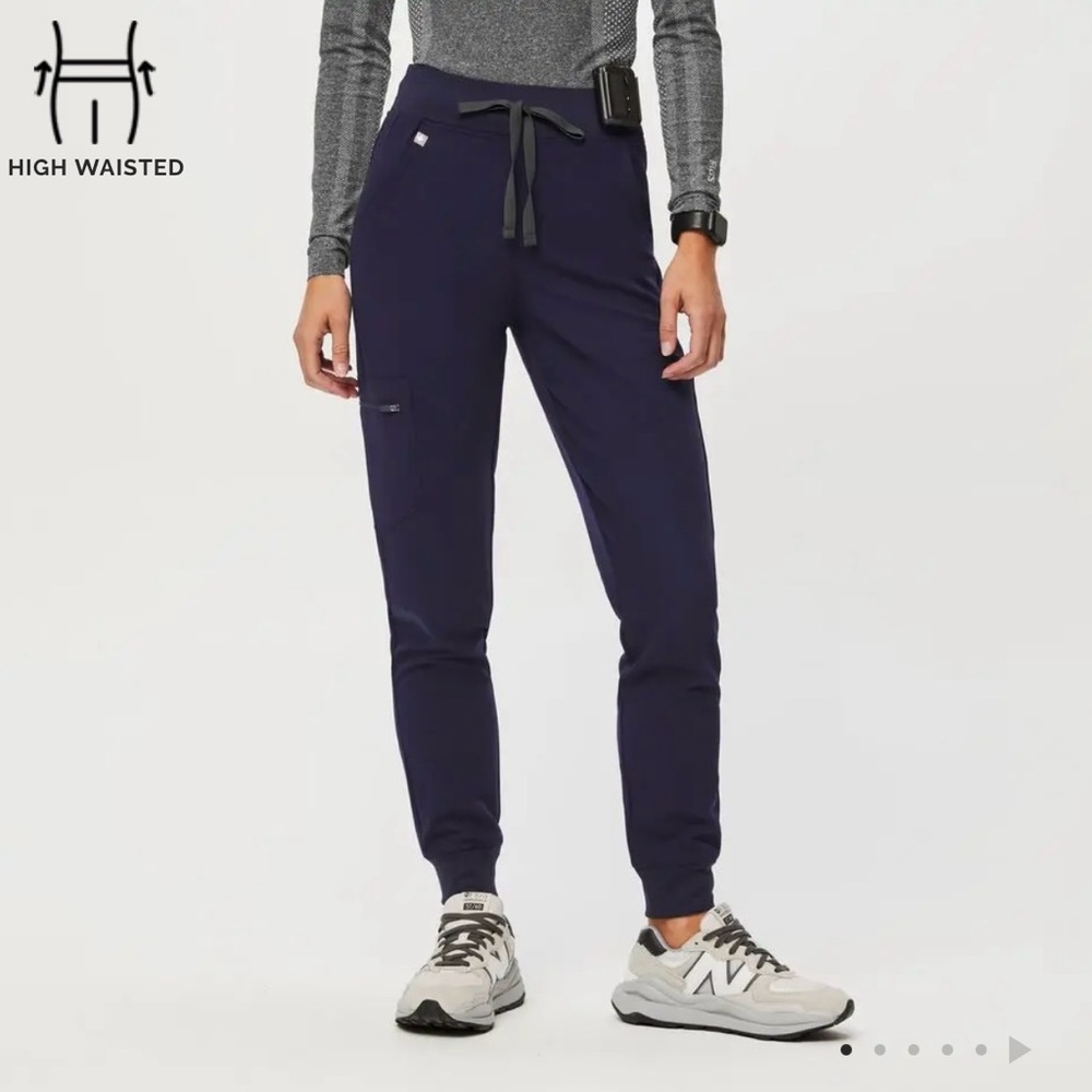 FIGS - NWOT Zamora HighWaisted - Petite Jogger Scrub Pants